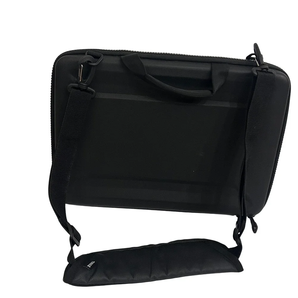 Thule Gauntlet 4.0 MacBook Pro Attache 15 Black Hard Shell Laptop Case TGSE-2357